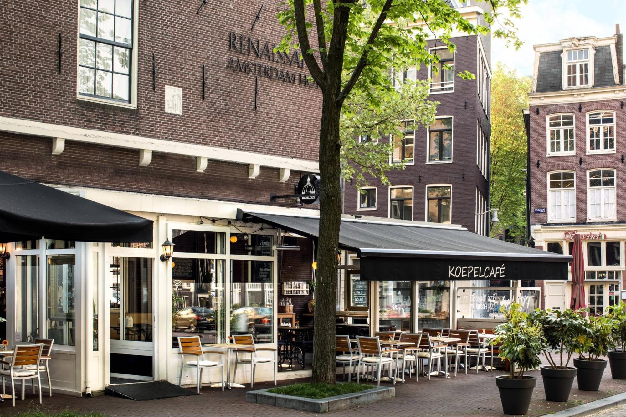 فندق رينيسانس أمستردام المظهر الخارجي الصورة A typical coffee shop in Amsterdam